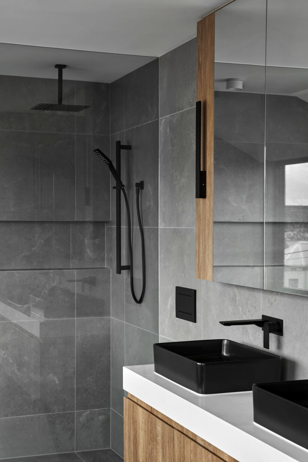Master Ensuite with black sinks